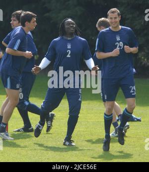 PORTSMOUTH TRAINING 27-04-06. SVETOSLAV TODOROV, LINVOY PRIMUS UND BRIAN PRISKE PIC MIKE WALKER, 2006 Stockfoto