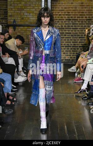 AGR SS23 Runway während der London Fashion Week am 2022. Juni - London, Großbritannien. 11/06/2022 Stockfoto