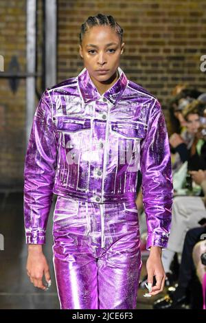 AGR SS23 Runway während der London Fashion Week am 2022. Juni - London, Großbritannien. 11/06/2022 Stockfoto