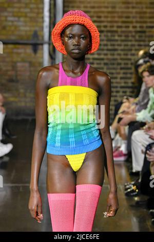 AGR SS23 Runway während der London Fashion Week am 2022. Juni - London, Großbritannien. 11/06/2022 Stockfoto