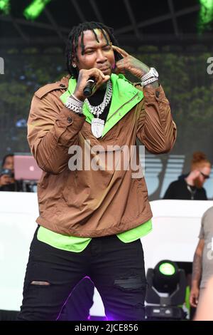 Pompano Beach FL, USA. 11.. Juni 2022. Moneybagg Yo tritt während des Kodak Black Day im Pompano Beach Park am 11. Juni 2022 in Pompano Beach, Florida, auf. Kredit: Mpi04/Media Punch/Alamy Live Nachrichten Stockfoto