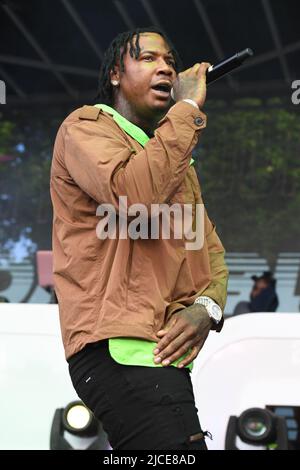 Pompano Beach FL, USA. 11.. Juni 2022. Moneybagg Yo tritt während des Kodak Black Day im Pompano Beach Park am 11. Juni 2022 in Pompano Beach, Florida, auf. Kredit: Mpi04/Media Punch/Alamy Live Nachrichten Stockfoto