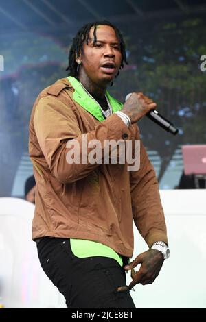 Pompano Beach FL, USA. 11.. Juni 2022. Moneybagg Yo tritt während des Kodak Black Day im Pompano Beach Park am 11. Juni 2022 in Pompano Beach, Florida, auf. Kredit: Mpi04/Media Punch/Alamy Live Nachrichten Stockfoto