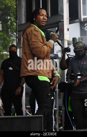 Pompano Beach FL, USA. 11.. Juni 2022. Moneybagg Yo tritt während des Kodak Black Day im Pompano Beach Park am 11. Juni 2022 in Pompano Beach, Florida, auf. Kredit: Mpi04/Media Punch/Alamy Live Nachrichten Stockfoto