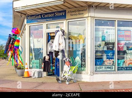 Außenansicht des Montauk Corner Store Stockfoto