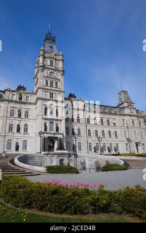 Parlamentsgebäude in Quebec im Frühjahr, Altstadt von Quebec, Quebec, Kanada. Stockfoto