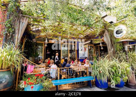 Los Angeles, MAI 30 2015 - Außenansicht des Little Next Door Restaurants Stockfoto