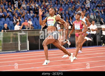 Shericka Jackson (JAM) gewinnt 21,91 die 200 m der Frauen während der 42. Goldenen Gala Pietro Menena in einem Wanda Diamond League-Treffen im Olympiastadion. Stockfoto