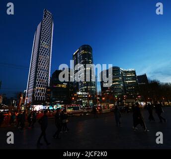 Das ultramoderne Sanlitun SOHO Shopping & Bushiness Center und das Intercontinental Sanlitun in Chaoyang, Peking, China. Stockfoto