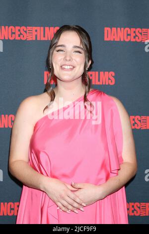 LOS ANGELES - JUN 12: Lizzie Kehoe bei den Tänzen mit Filmen Big Sunday Night Red Carpet im Chinese Theatre 6 am 12. Juni 2022 in Los Angeles, CA Stockfoto