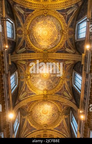 England, London, St. Paul's Cathedral, The Quire Ceiling Stockfoto