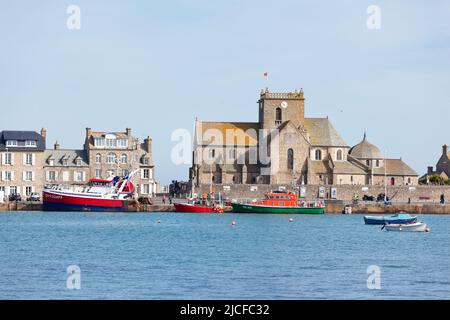 Barfleur, Hafenstadt im Frühling Stockfoto