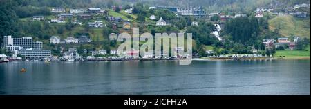 Norwegen, Møre Og Romsdal, die Stadt Geiranger am Ende des Geirangerfjords. Stockfoto