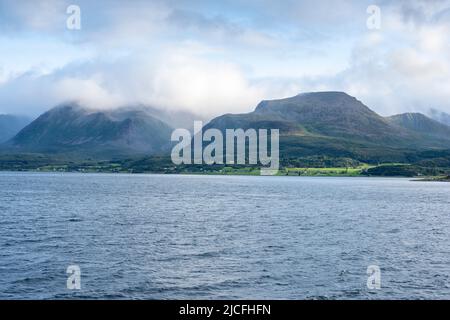 Norwegen, Troms Og Finnmark, Küstenlandschaft in der Nähe der Insel Grytøya. Stockfoto