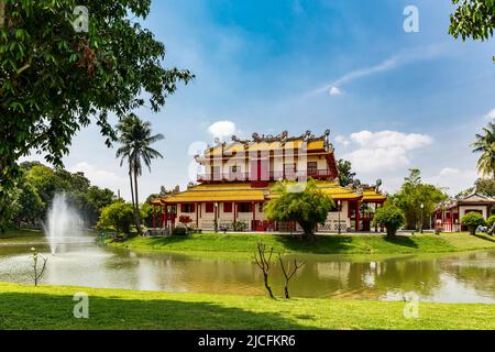 Phra Thinang Wehart Chamrun, Palast Im Chinesischen Stil, Bang Pa-In, Sommerpalast Der Königlichen Familie, Chao Phraya River, Provinz Phra Nakhon Si Ayutthaya, Thailand Stockfoto