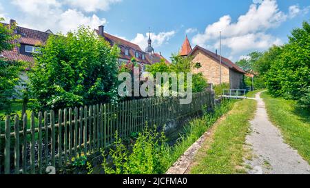 Schäferturm, Stadtbefestigung, Kirchturm, Quelle, Dorfblick, Prichsenstadt, Franken, Bayern, Deutschland, Europa, Stockfoto