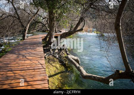 Wanderweg im Nationalpark Krka, Gespanschaft Sibenik-Knin, Dalmatien, Kroatien, Europa Stockfoto