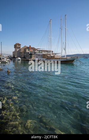 Kastel Gomilica, Kastela, Adriaküste, Gespanschaft Split-Dalmatien, Dalmatien, Kroatien, Europa Stockfoto