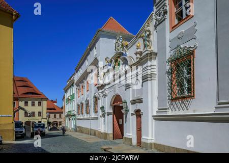 Domkloster in Bautzen: Die mehr als 1000 Jahre alte Stadt Bautzen in der Oberlausitz hat eine gut restaurierte Altstadt mit vielen Türmen und historischen Gebäuden. Stockfoto