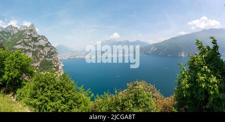 Monte Baldo Gebirge in den italienischen Alpen im Sommer, in den Provinzen Trient und Verona, Italien, Europa Stockfoto