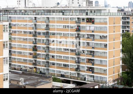 Eine allgemeine Ansicht von Churchill Gardens, einem konzilssiedlung, in Pimlico. Bild aufgenommen am 9.. Juni 2022. © Belinda Jiao jiao.bilin@gmail.com 07598931257 ht Stockfoto