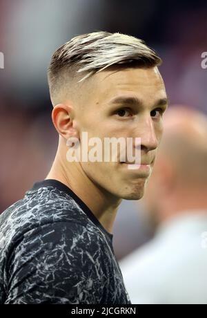 Nico Schlotterbeck aus Deutschland MÜNCHEN, DEUTSCHLAND - 07. JUNI: UEFA Nations League Ein Gruppen-3-Spiel zwischen Deutschland und England in der Allianz Arena am 07. Juni 2022 in München. Nations League Deutschland England © diebilderwelt / Alamy Stock Stockfoto
