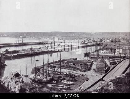 St. Helier, Jersey, Kanalinseln, englischer Kanal, hier im 19.. Jahrhundert gesehen. Aus der ganzen Küste, ein Album mit Bildern von Fotografien der Chief Seaside Orte von Interesse in Großbritannien und Irland veröffentlicht London, 1895, von George Newnes Limited. Stockfoto