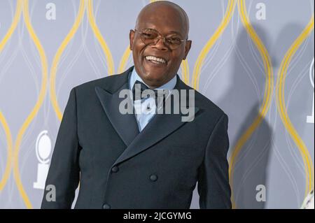 NEW YORK, NEW YORK - 12 2022. JUNI: Samuel L. Jackson nimmt am 12. Juni 75. an den jährlichen Tony Awards in der Radio City Music Hall in New York City Teil. Stockfoto