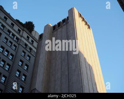 Bild von 33 Thomas Street, einem fensterlosen Gebäude in Manhattan. Stockfoto