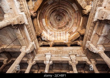 Die JAMA Masjid- oder Jumah-Moschee ist eine Hauptmoschee in der Stadt Ahmedabad im Bundesstaat Gujarat in Indien Stockfoto