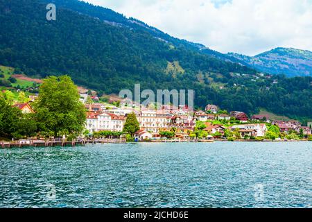 Weggis Panoramablick. Weggis ist eine Stadt am nördlichen Ufer des Vierwaldstättersees im Kanton Luzern in der Schweiz Stockfoto