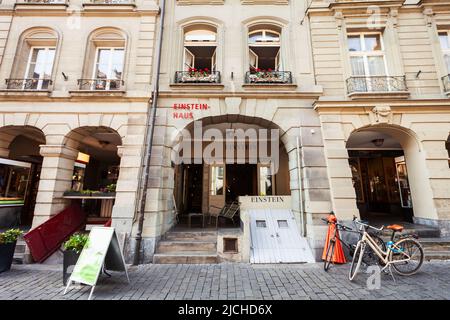 Das Einsteinhaus ist ein Museum und Café von Albert Einstein in der Kramgasse in Bern, Schweiz Stockfoto