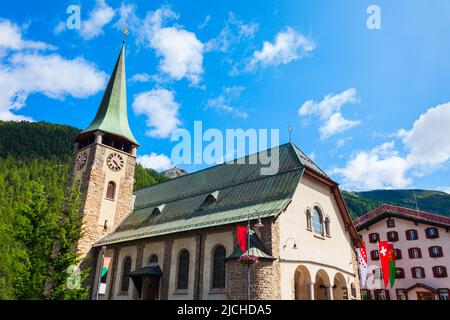 Pfarrkirche St. Mauritius St. Mauritius befindet sich in Zermatt im Kanton Wallis der Schweiz Stockfoto