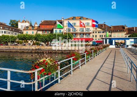 Waterfront in Nyon. Nyon ist eine Stadt am Ufer des Genfer Sees im Kanton Waadt in der Schweiz Stockfoto