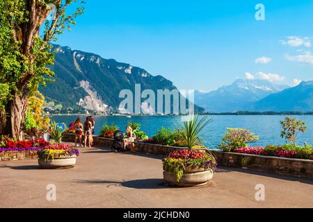 Montreux ist eine Stadt am Ufer des Genfer Sees am Fuße der Alpen in der Schweiz Stockfoto