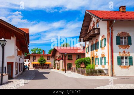 Schönheithäuser mit Luftlmalerei bayern Kunstform der Hausfassadenmalerei in Oberammergau Stadt in Bayern, Deutschland Stockfoto