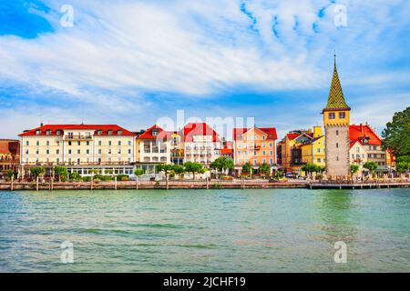 Lindau Altstadt und Hafen. Lindau ist eine große Stadt und Insel am Bodensee oder Bodensee in Bayern, Deutschland. Stockfoto