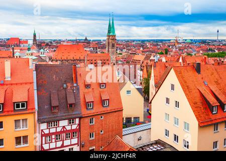 Nürnberger Altstadt Luftpanorama. Nürnberg ist die zweitgrößte Stadt des bayerischen Bundesstaates in Deutschland. Stockfoto
