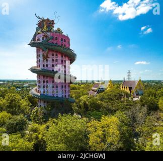 Luftaufnahme des Wat Sam Phran The Dragon Tempels in Nakhon Pathom, Thailand Stockfoto