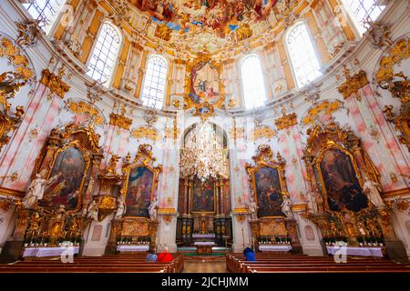 Ettal, Deutschland - 03. Juli 2021: Kloster Ettal im Inneren, es ist ein Benediktinerkloster in der Ortschaft Ettal in der Nähe von Oberammergau und Garmisch-Partenk Stockfoto