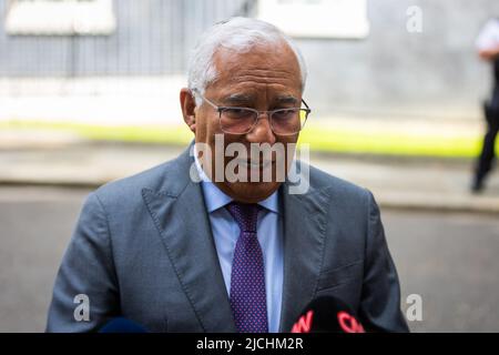 London, Großbritannien. 13.. Juni 2022. Der portugiesische Premierminister Antonio Costa im Vorfeld eines bilateralen Treffens in der Downing Street in London. Die Regierung wird heute Änderungen der nordirischen Protokollgesetzgebung veröffentlichen. (Foto von Tejas Sandhu/SOPA Images/Sipa USA) Quelle: SIPA USA/Alamy Live News Stockfoto