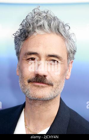 Taika Waititi nimmt an der Lightyear UK Premiere auf dem Cineworld Leicester Square am 13. Juni 2022 in London, England, Teil. Stockfoto