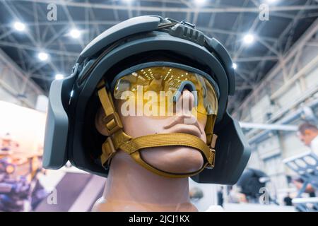 Persönliche Schutzausrüstung. Leichter ballistischer Helm. Taktische Brille. Stockfoto