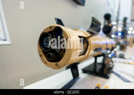 Geführte Artilleriesmuschel mit Laser-Semi-Active-Homing. Stockfoto