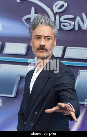 LONDON, ENGLAND - 13. JUNI: Taika Waititi nimmt an der britischen Premiere von „Lightyear“ auf dem Cineworld Leicester Square am 13. Juni 2022 in London, England, Teil. Foto von Gary Mitchell/Alamy Live News Stockfoto