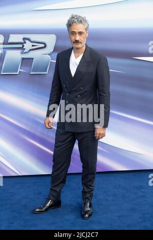 LONDON, ENGLAND - 13. JUNI: Taika Waititi nimmt an der britischen Premiere von „Lightyear“ auf dem Cineworld Leicester Square am 13. Juni 2022 in London, England, Teil. Foto von Gary Mitchell/Alamy Live News Stockfoto