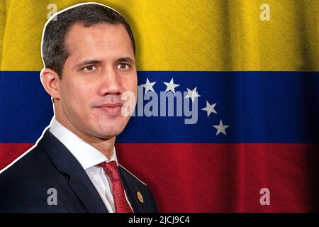 Juan Guaidó und die Flagge Venezuelas Stockfoto