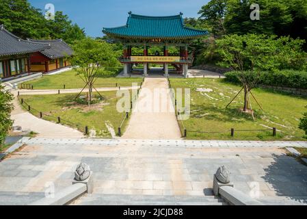 Naksansa koreanischer buddhistischer Tempelkomplex im Jogye-Orden in der Provinz Gangwon, Südkorea, am 12. Juni 2022 Stockfoto