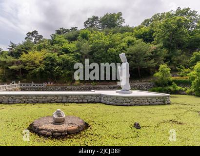 Naksansa koreanischer buddhistischer Tempelkomplex im Jogye-Orden in der Provinz Gangwon, Südkorea, am 12. Juni 2022 Stockfoto