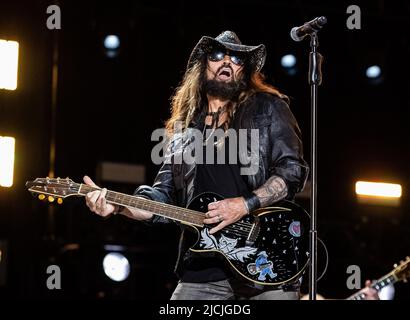 Nashville, USA. 12.. Juni 2022. Billy Ray Cyrus tritt am 4. Tag des CMA FEST 2022 im Nissan Stadium am 12. Juni 2022 in Nashville, Tennessee, auf. Foto: Amiee Stubbs/ImageSPACE/Sipa USA Kredit: SIPA USA/Alamy Live News Stockfoto